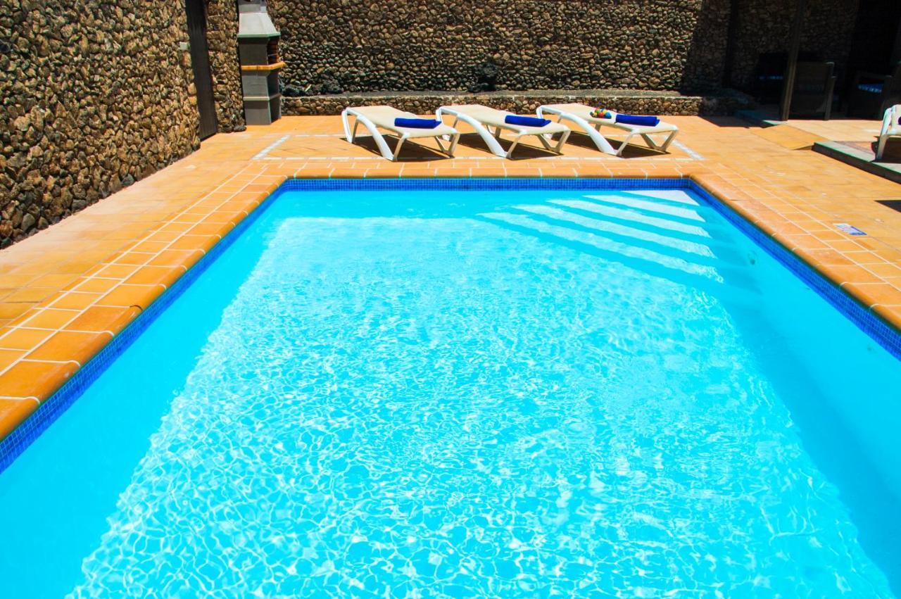 Villa Calamares With Heated Pool And Air Conditioning ปลายาบลังกา ภายนอก รูปภาพ